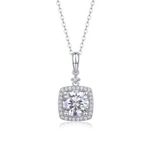 Innocence - A Fashionable And Luxurious Diamond Jewelry Piece Set With 2-carat Moissanite S925 Sterling Silver And Platinum-plated Pendant