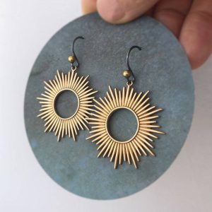 Retro New-style Ring Hollow-out Distressed Earrings