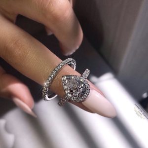 White Gold Color Women's Wedding Water Drop Zircon Ring
