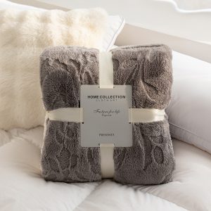 Flannel Double Jacquard Blanket Thickening Warm Carved
