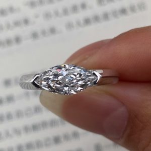 Light Luxury All-match Daily Suspension Horse Eye Sparking Zirconium Fashion Ring Horse Eye Diamond Ring