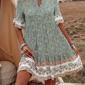 Plus Size Women's Elegant Floral Print V-Neck Dress - Short Sleeves Ruffle Hem, Soft Texture And Fashion