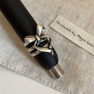 Retro Distressed Bow Wide Open Ring Unique Personality