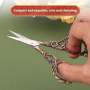 Retro Walking In The Waves Cut Leaves Cut Thorns Cut Awl Needle Barrel Thimble Sewing Tool Set Boxed