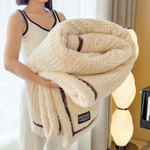 Coral Fleece Blanket Thickening Winter Office Nap Air Conditioner