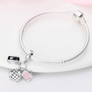 Travel Around The World Leisure Style Silver Plated Bead Pendant