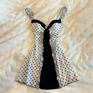 New Sexy Hot Girl Design V-collar Polka Dot Sleeveless Dress
