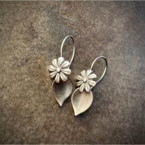 New Vintage Vintage Vintage  Flower Earrings