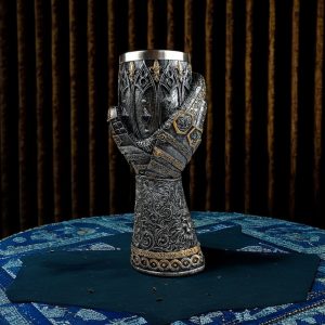 Medieval European Knight Goblet Personality Wrist Splint Cup Beer Steins