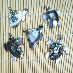 Hand-stitched Puzzle Black Butterfly Shell Abalone Shell White Shell Mixed Color Turtle Turtle Pendant