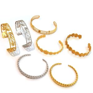 Stainless Steel Plated 18K Flower Titanium Steel Open-end Bracelet