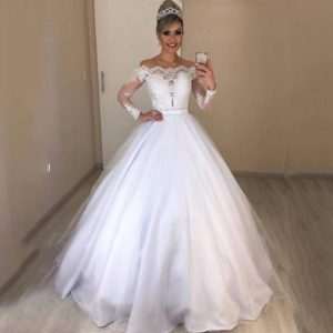 Off-shoulder V-neck Slim Fit Fashion Puffy Trailing Wedding Dress Lace