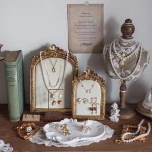 Vintage Photo Frame Jewelry Stand Shooting Prop