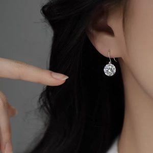 Light Luxury Temperament Earrings Exquisite Socialite Style Daily Versatile Ear Accessories