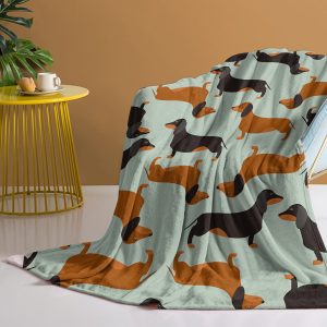 1 Pc Of Flannel Sausage With Cute Pet Theme, Soft And Fluffy, Multifunctional Outdoor Beach Camping, Living Room Sofa, Office Nap, Printed Blanket