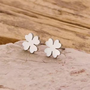Titanium Steel Does Not Fade, 18K Gold New Four-leaf Clover Earrings, Niche Design With A High-end Feel