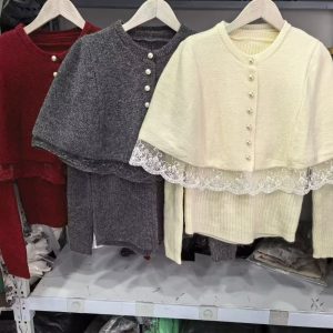 Lazy Style Women's Lace Trim Cape Knitwear