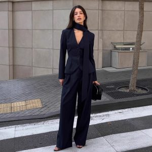 Fashion Commuter Halter Suit Women 2025 Winter New