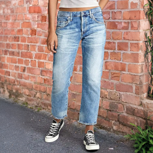Low-Rise Cropped Boyfriend Jeans For Women, Relaxed Fit Straight Leg Denim With A Distressed Raw Hem, Casual Light Wash Pants