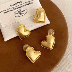 Design High-end Stylish And Elegant Earrings