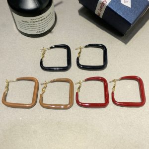 Diamond Shaped Unique Earrings With A High-end Feel And A Cool Retro Geometric Style