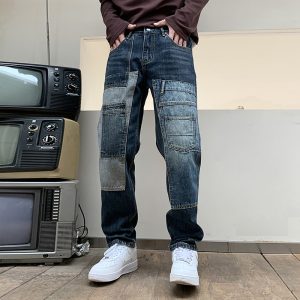 Multi-pocket Loose Dad Jeans With A Design Touch