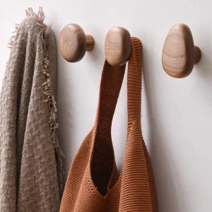 Nordic Creative Pebble Solid Wood Hook