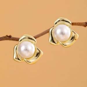 French Retro Women's Cold Style Earrings