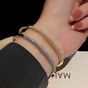 Fashionable Light Luxury Full Zircon Bracelet With Dazzling High-end Feel