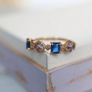 Raspberry Fruit Peridot Adjustable Ladies Ring