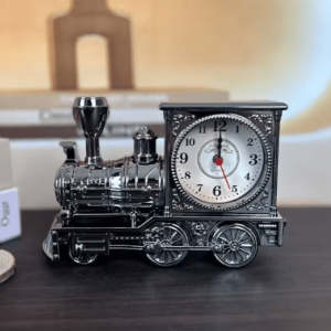 Train-Shaped Clock