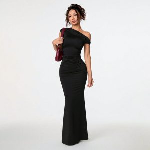 Women's Sexy Socialite-style Dress Summer Off-shoulder Slant-neck Black Evening Gown Maxi Dress