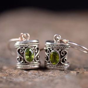 Three-dimensional Shape Gold Earrings Retro