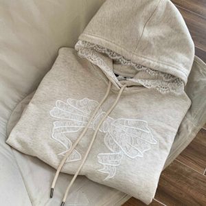 Sweet Lace Trim DesignUnique Retro Loose Top Bowtie Hoodie