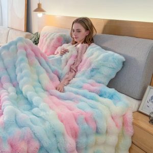 Woven Brushed Velvet Double-sided Thick Environmentally Friendly Polyester Anti Pilling Hand Washed Four Season Blanket