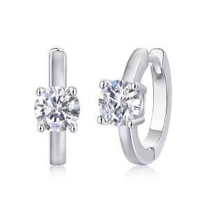 Set Out From The Heart - Earrings Set With 0.5-carat Top-quality Moissanite S925 Silver And Platinum-plated Stud Earrings, A Fashionable And Trendy Accessory, Can Be Tested With A Diamond Pen