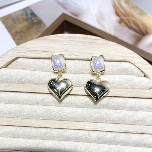 Small And Versatile High-end Heart Earrings