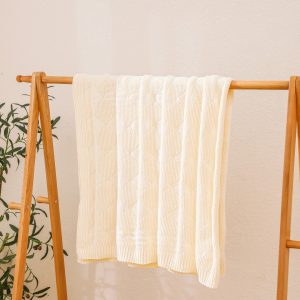 Solid-color Casual Knitted Blanket For Kids, Suitable For All Four Seasons