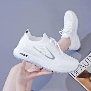 Versatile Flyknit Mesh Casual Sneakers Running Shoes For Students