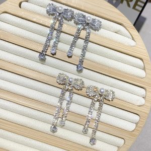 Niche New Arrival Sparkling Diamond Bow Tassel Earrings