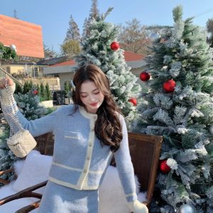 High-waisted Figure-flattering Pencil Skirt